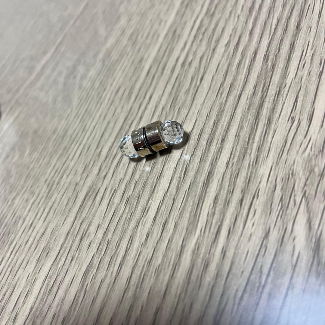 GIVENCHY マグネットピアス クリスタル イヤリング