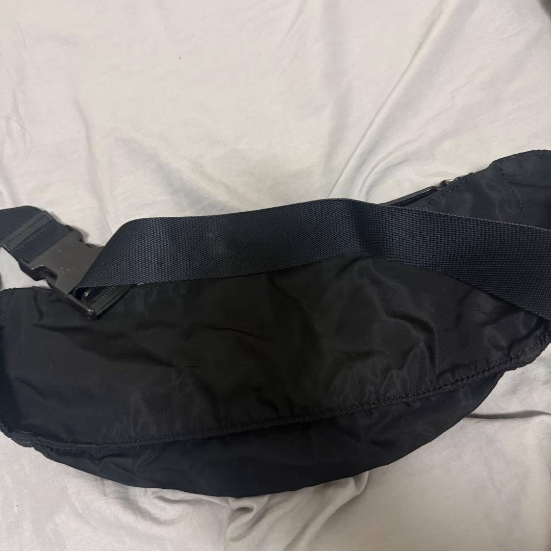 【美品】プラダ 三角 ロゴ プレート ウエストバッグ ナイロン ブラック 袋付き