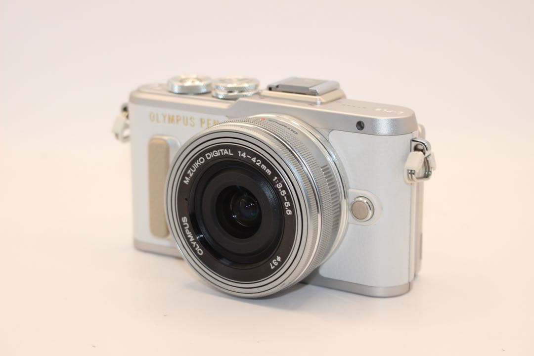 ★ショット数1213回★ オリンパス　E-PL8 レンズキット　ミラーレス