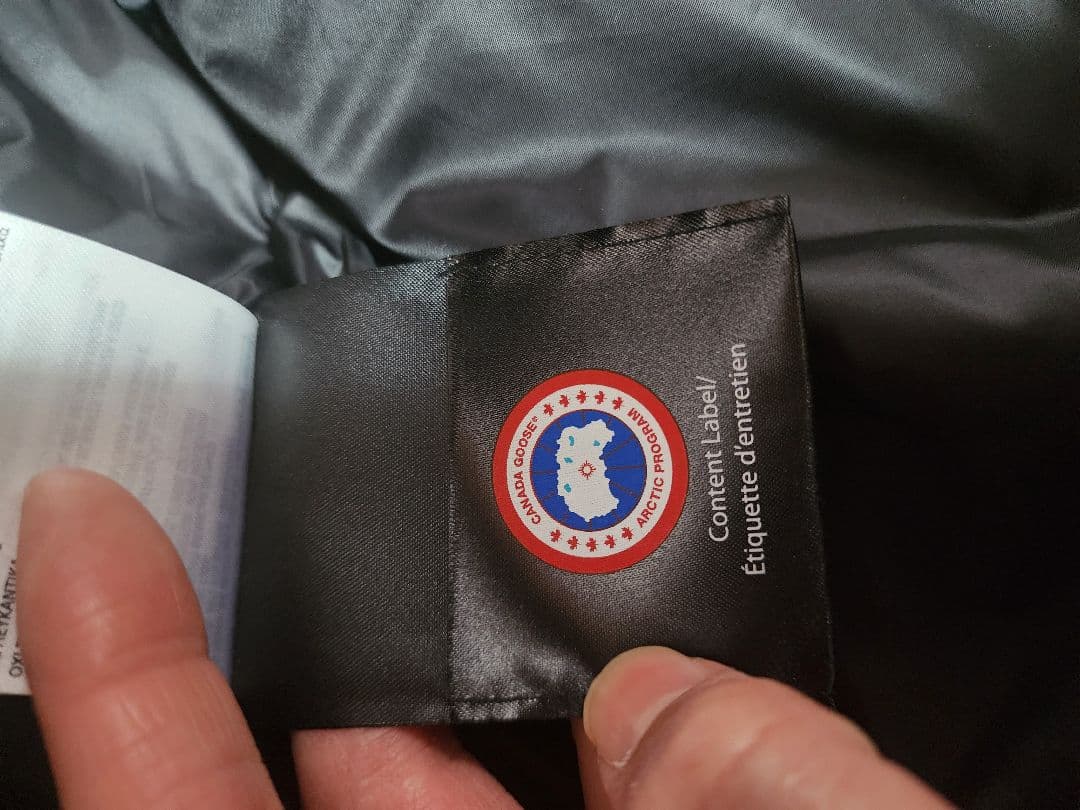 カナダグース　ブラックレーベル　IENA別注