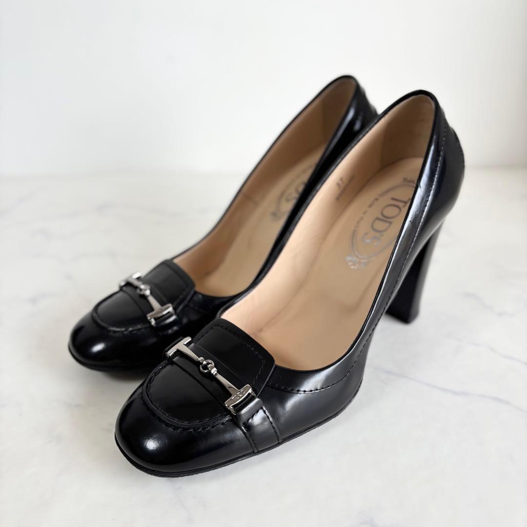美品 トッズ 37 ヒール ローファー パンプス ダブルT レザー ブラック