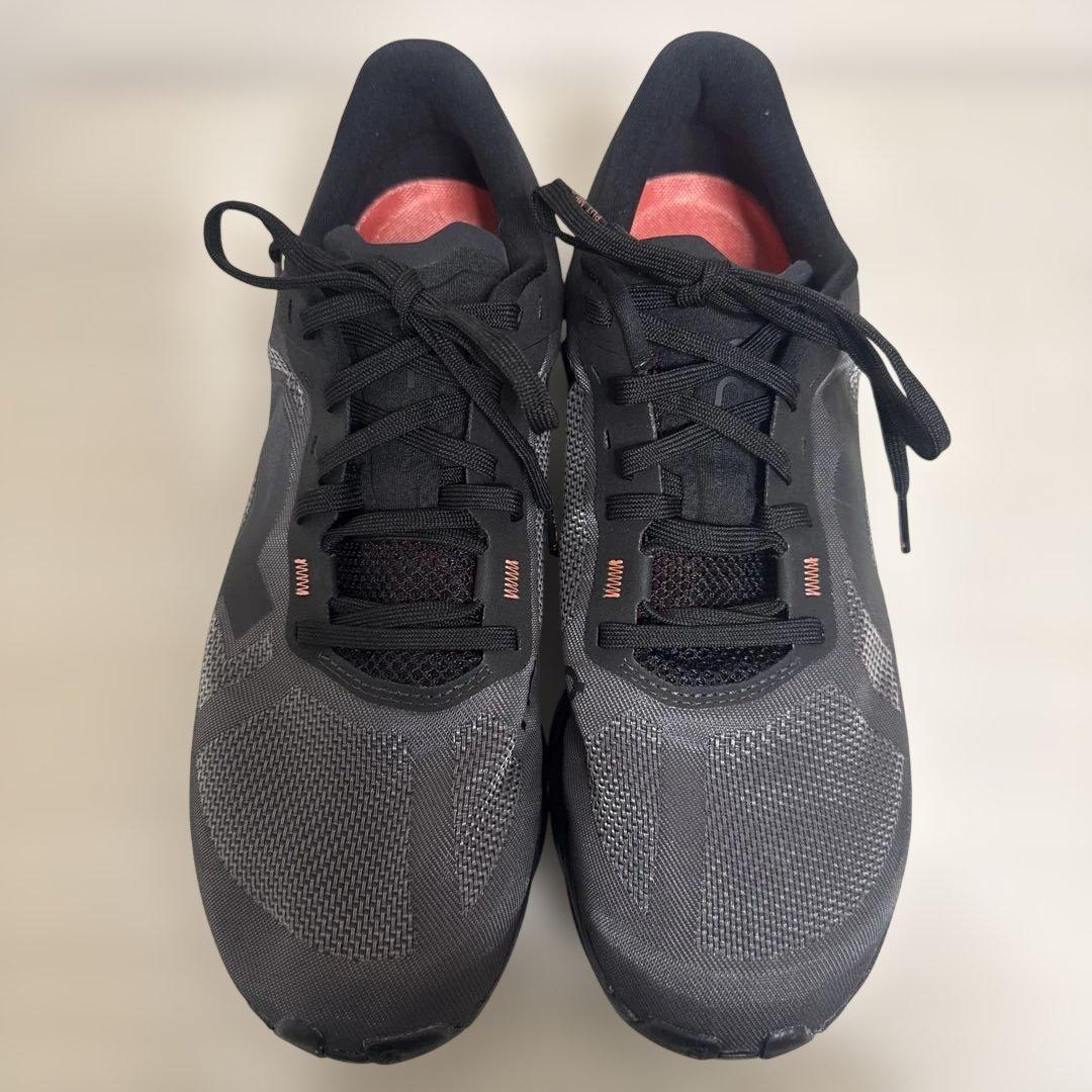 ON Cloudflow 5ランニングシューズ ブラック