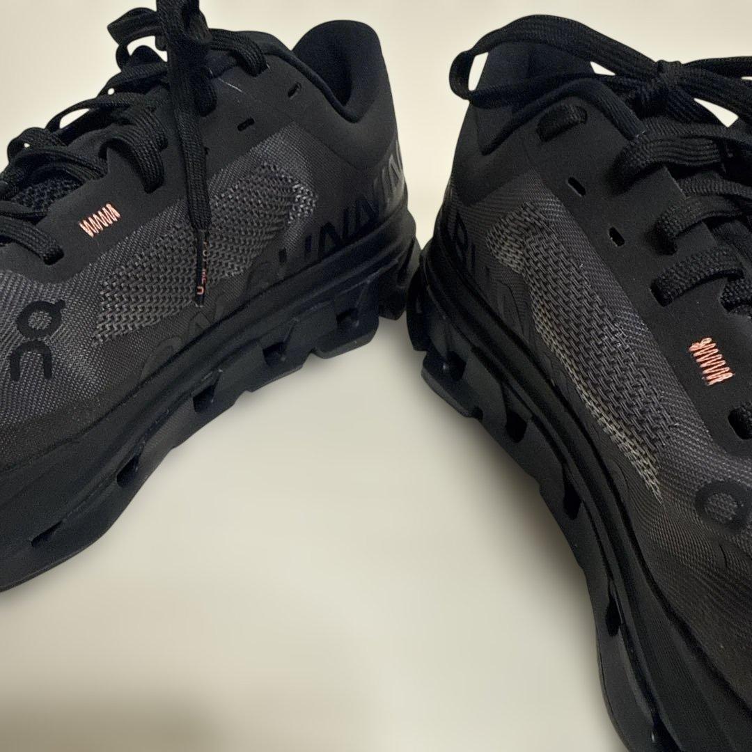 ON Cloudflow 5ランニングシューズ ブラック