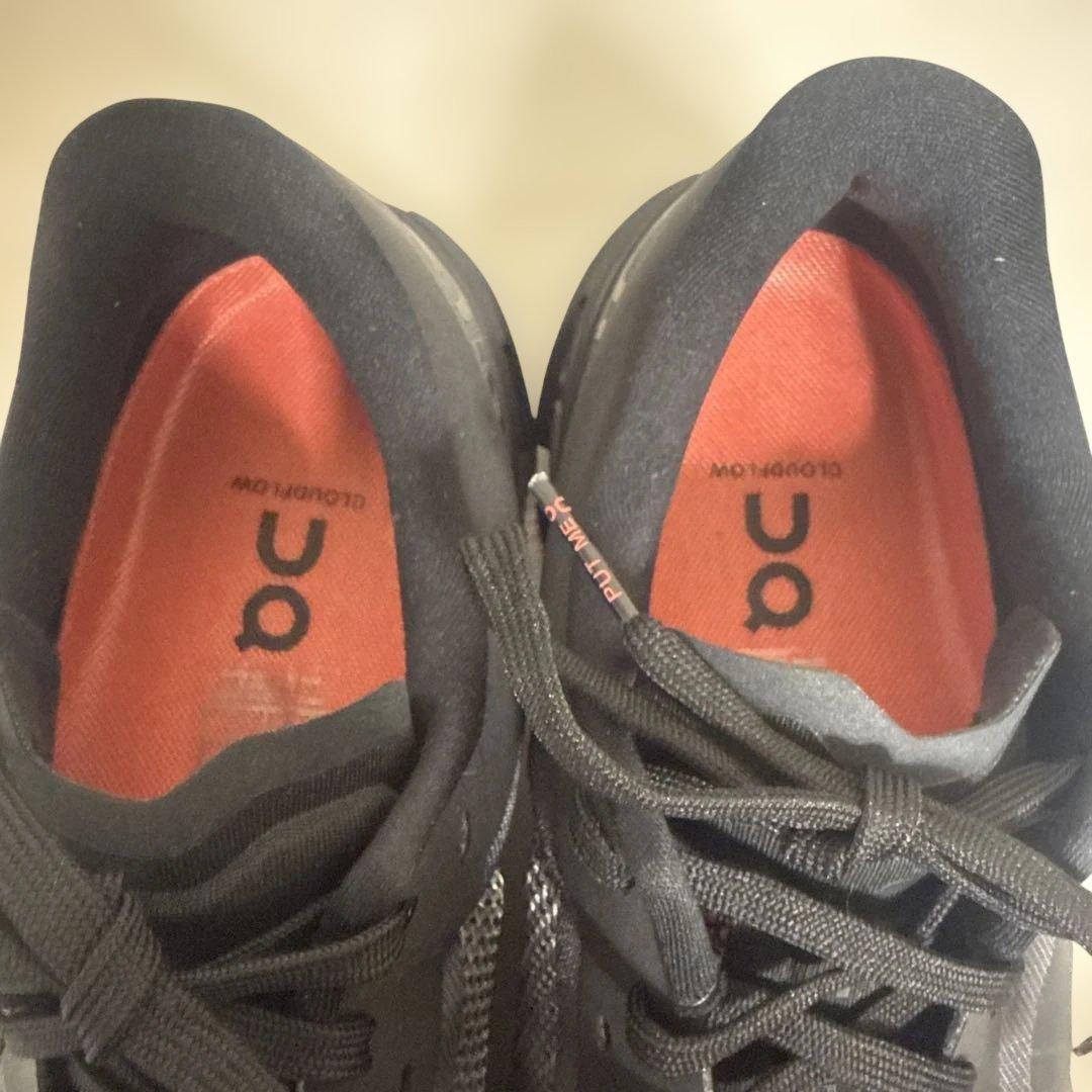 ON Cloudflow 5ランニングシューズ ブラック