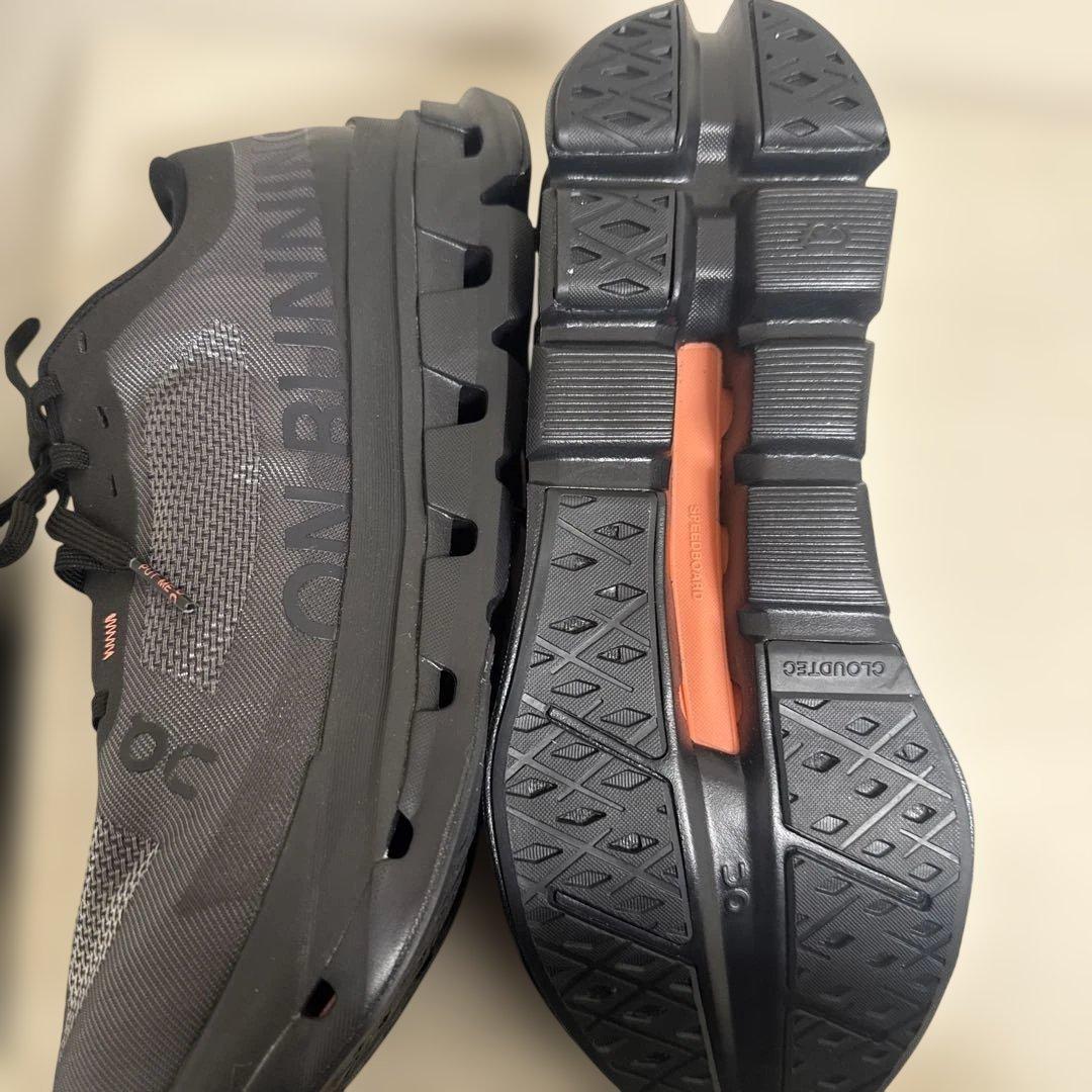 ON Cloudflow 5ランニングシューズ ブラック