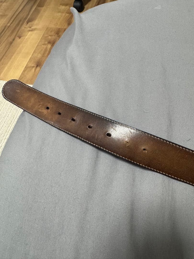 GUCCI ダブルGバックル 黒レザーベルト　成人式に是非！！