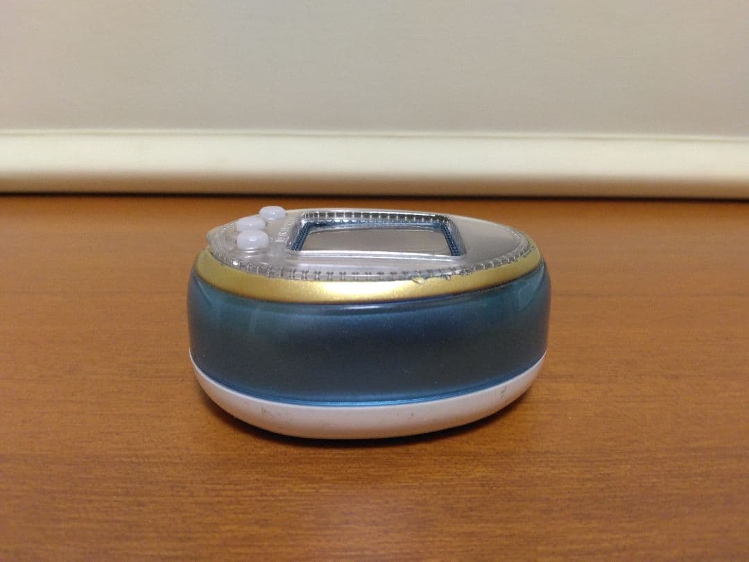 【最終価格】たまごっち4U　ブルー