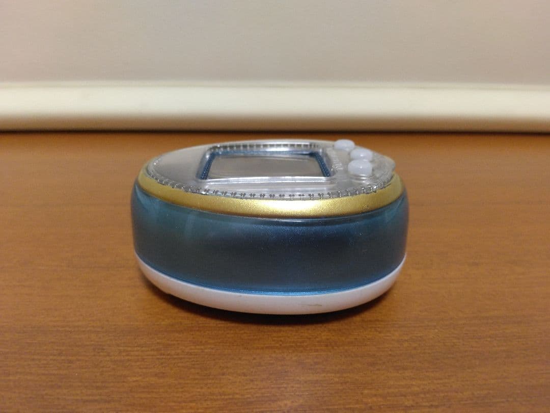 【最終価格】たまごっち4U　ブルー