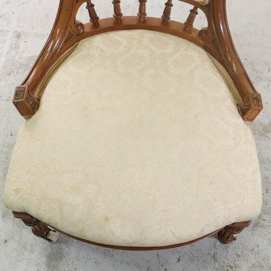 英国アンティーク ナーシングチェア アイボリー系 キャスター付き ラウンジチェア