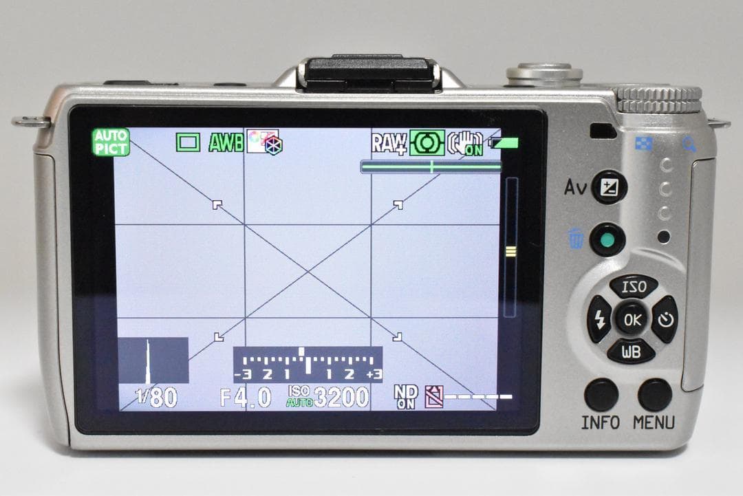 【バッテリーx2付き】ペンタックス PENTAX Q7 シルバー レンズキット