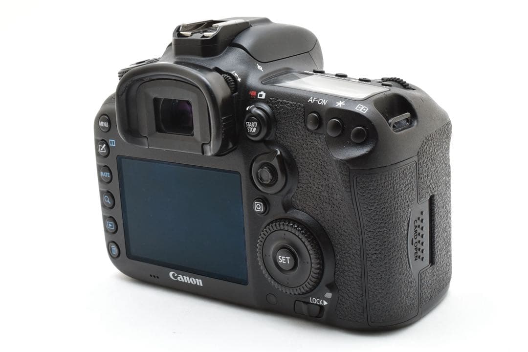 Canon EOS 7D Mark II ボディ ＋ EF-S 18-55mm