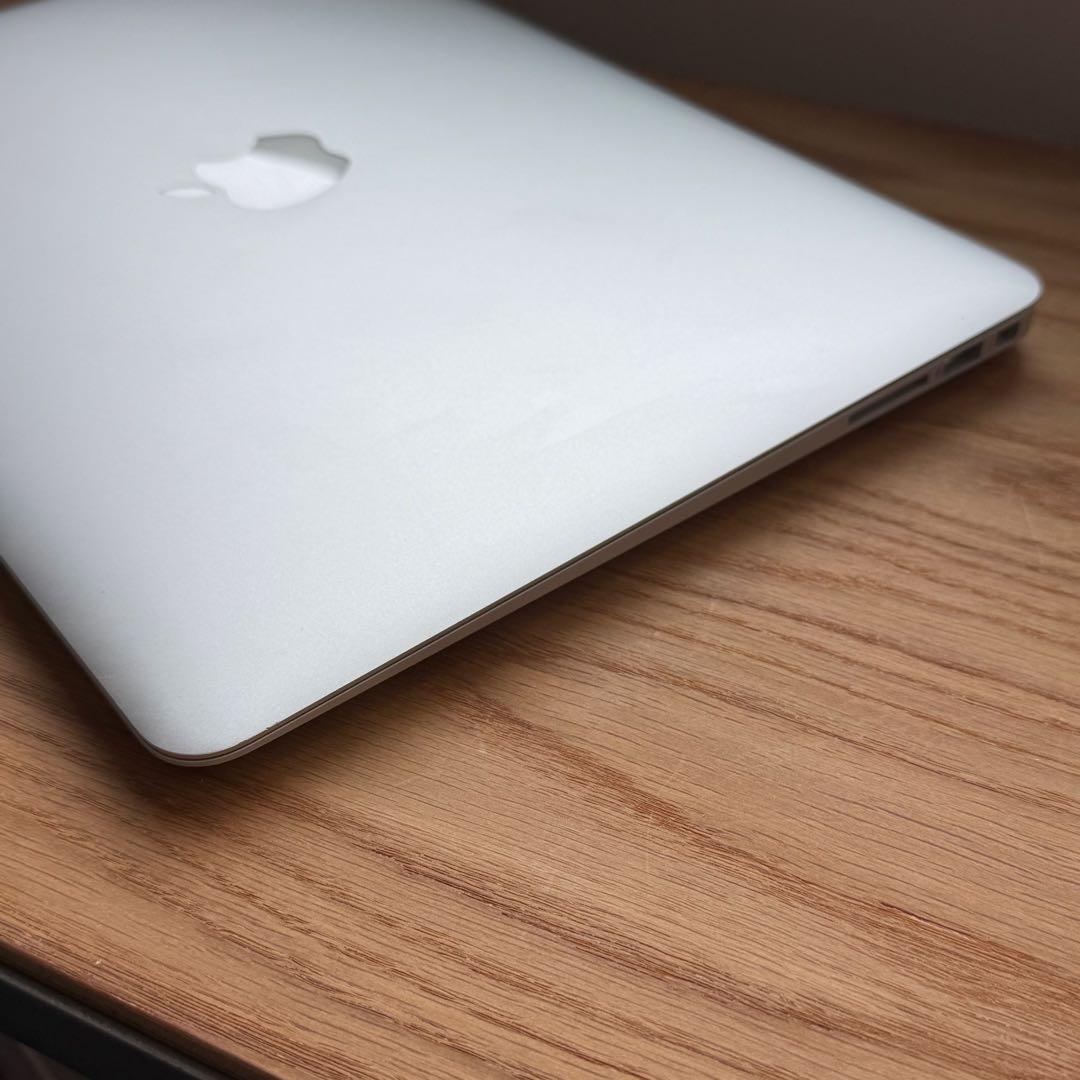 MacBook Air 13インチ（Early 2015)