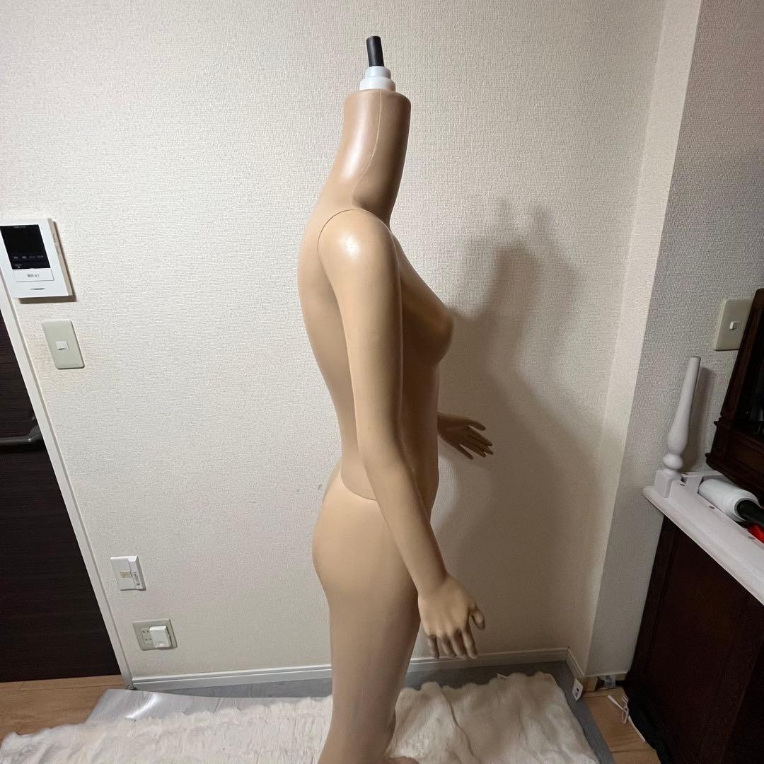ベージュ 女性用　フルボディ　マネキン
