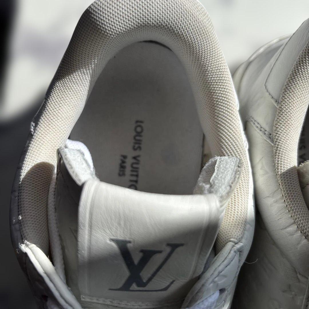 ルイヴィトン　リヴォリライン　モノグラム　スニーカー　シューズ　ルクセンブルク