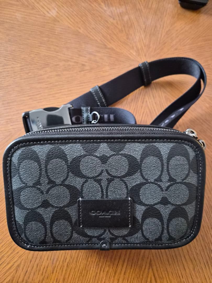 【未使用品】ワイアットベルトバッグ・シグネチャーキャンバス