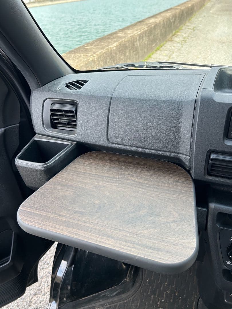 ダイハツ　新型アトレー　新型ハイゼットカーゴ　700系 フロントテーブル