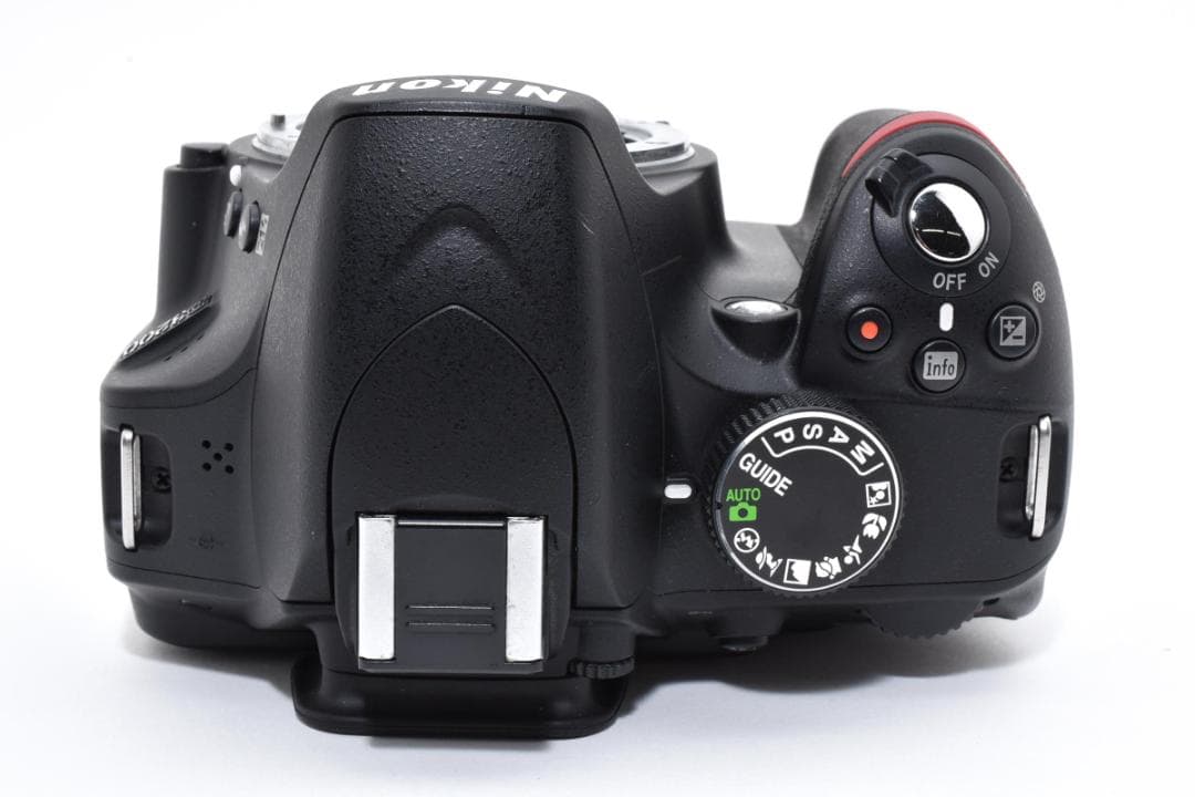 ✨簡単に高画質撮影✨Nikon D3200 新品級シャッター数 スマホ転送OK