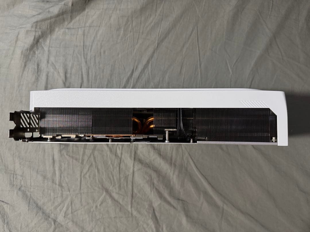 GIGABYTE AERO RTX4090 クーラーのみ ホワイト