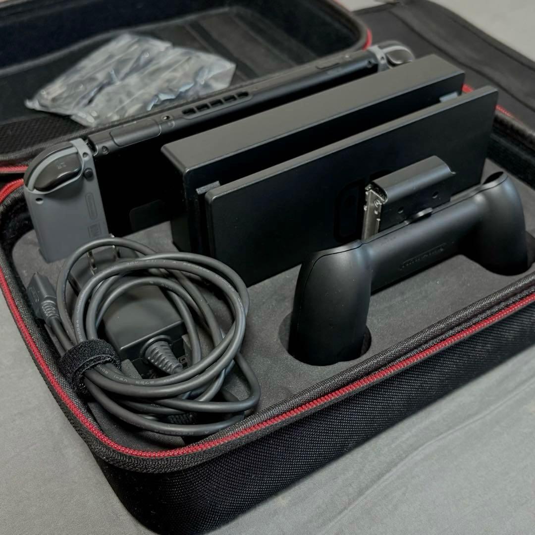 Nintendo Switch 本体（ジョイコン グレー） キャリングケース付き