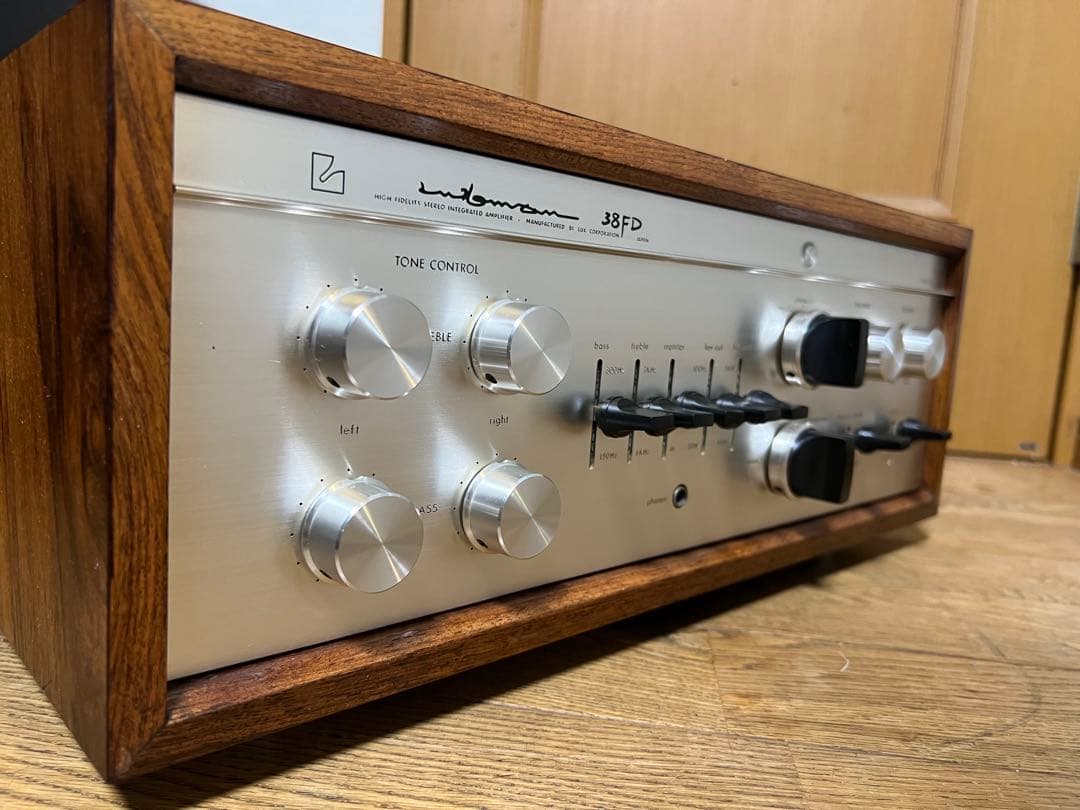Luxman 真空管アンプ SQ-38FD 前面パネル綺麗です