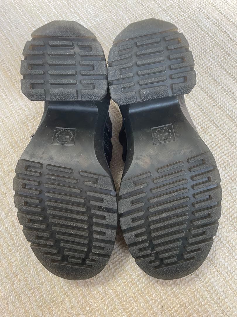 値下げしました‼️ドクターマーチン　メリージェーン　23cm