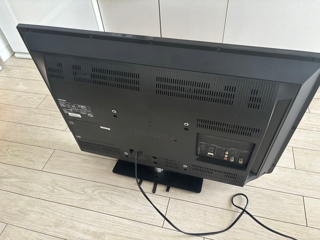 東芝TOSHIBA REGZA レグザ　32型テレビ 32S7