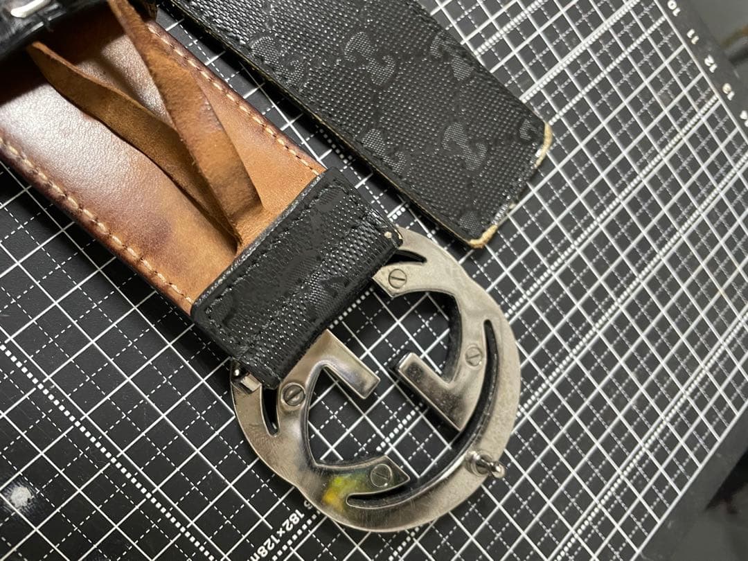 ラ*ト様 GUCCI レザーベルトGGロゴ