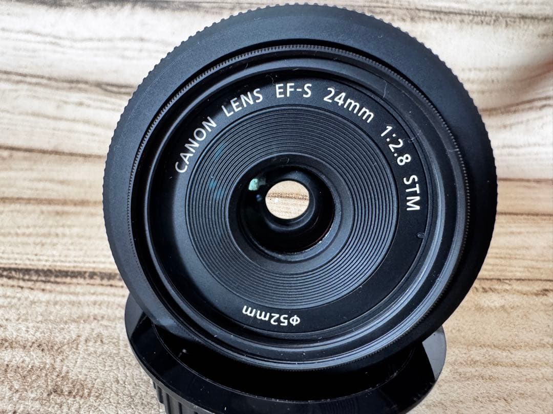 【Canon】箱有り　レンズ　EF-S 24mm F2.8 STM