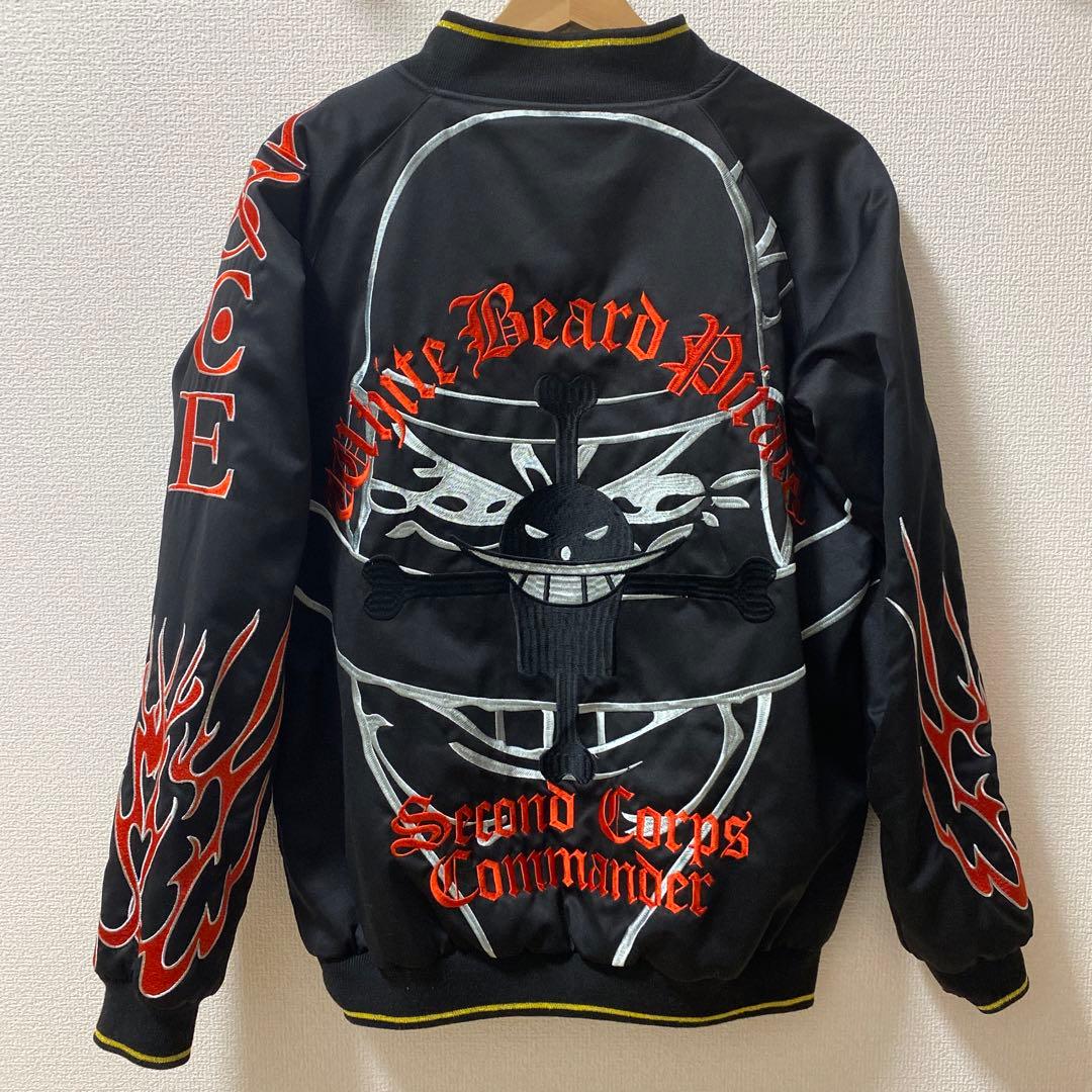 【美品】ワンピース　リバーシブルスカジャン　火拳のエース　Mサイズ