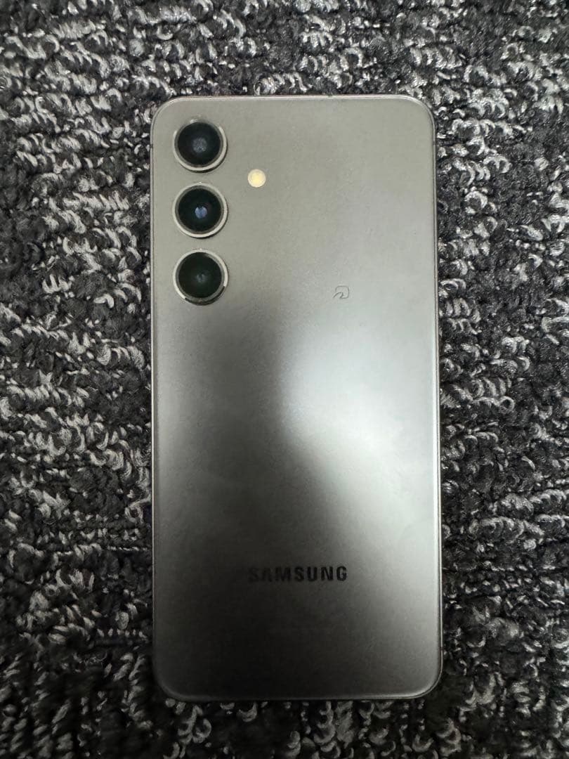 Samsung Galaxy S24 本体／新品同様です⭐︎