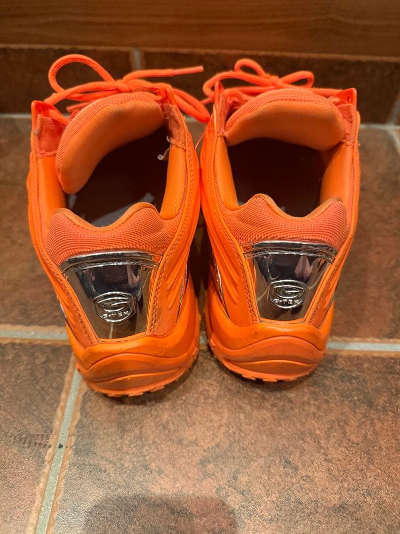 ノクタ　オレンジ　NIKEHOTSTEP2 かつき着用