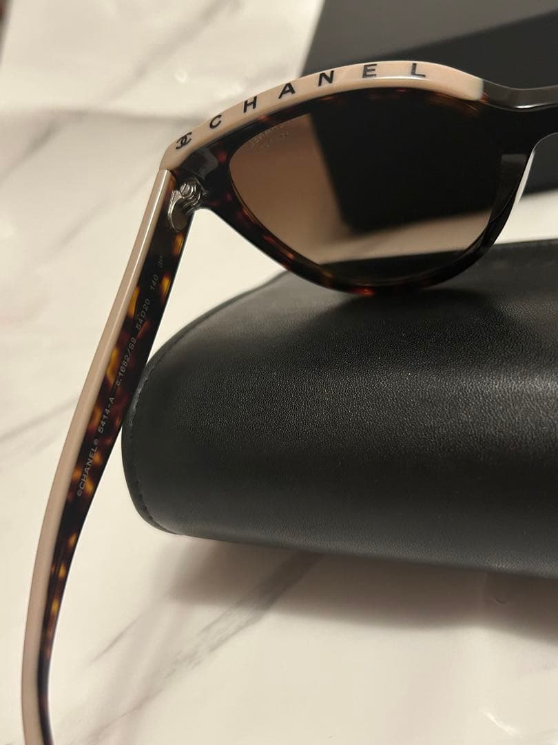 美品 chanel サングラス