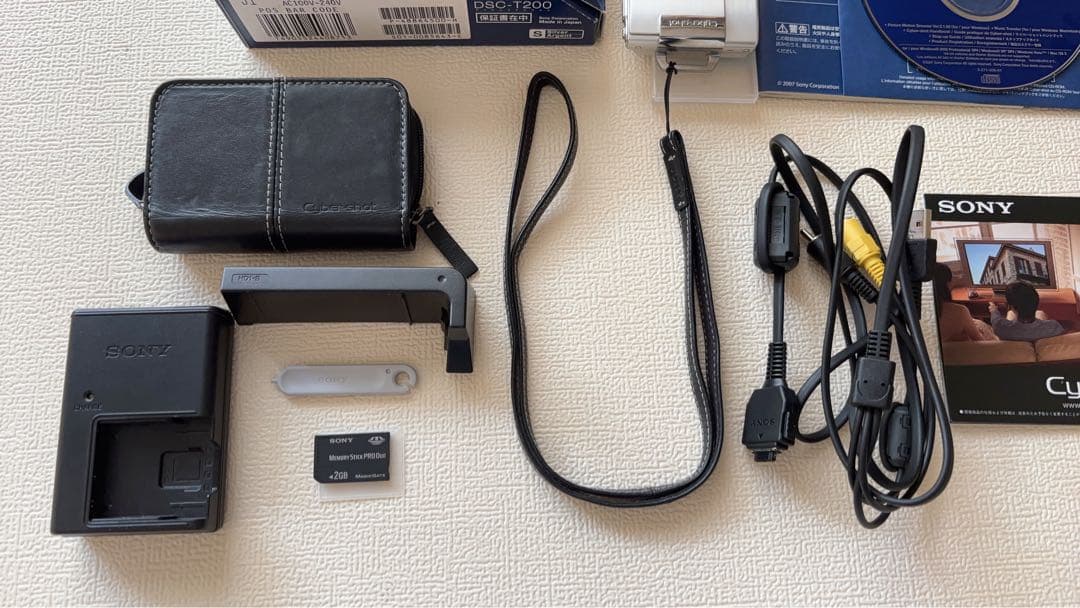 超美品 サイバーショット DSC-T200 デジカメ シルバー