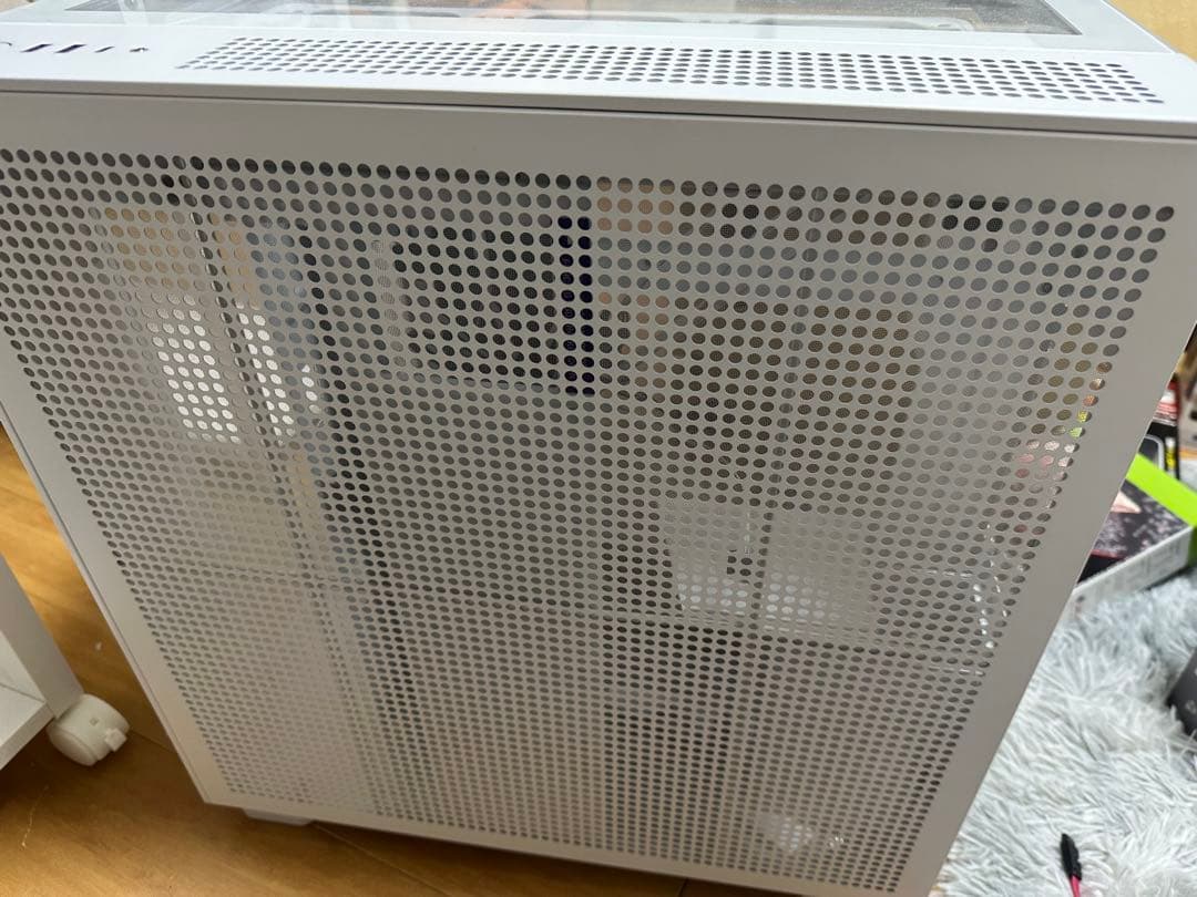 NZXT H9 Elite 2層構造ミドルタワーPCケース 強化ガラスモデル