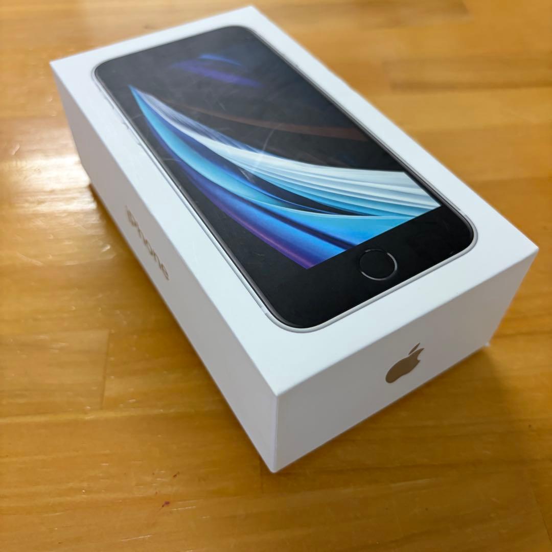 ⭐️iPhone SE2 64GB ホワイト SIMフリー 訳あり