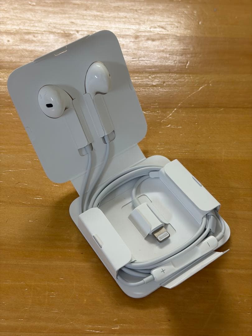 ⭐️iPhone SE2 64GB ホワイト SIMフリー 訳あり