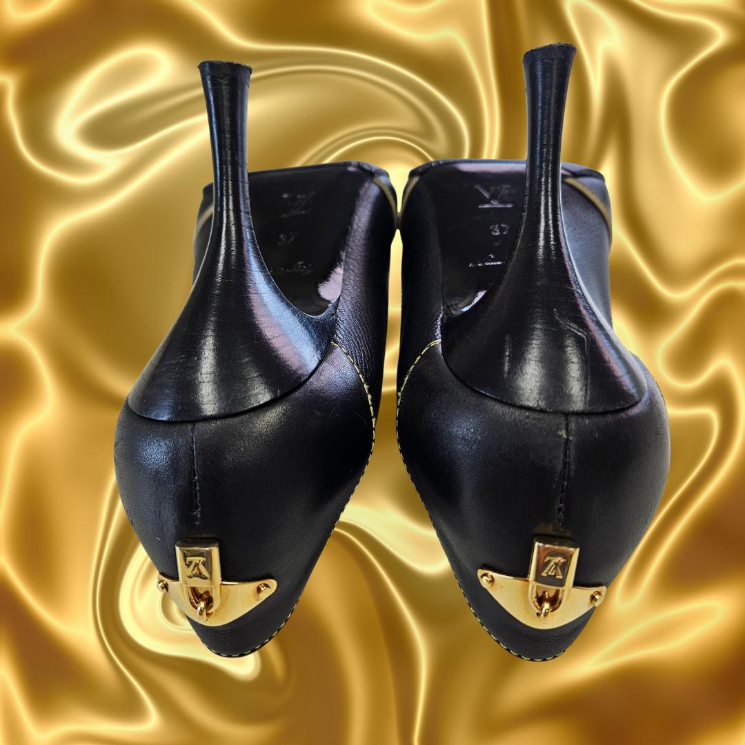 ルイヴィトン パドロック付黒パンプス37 高級感と履きやすさ兼ね備えた一足