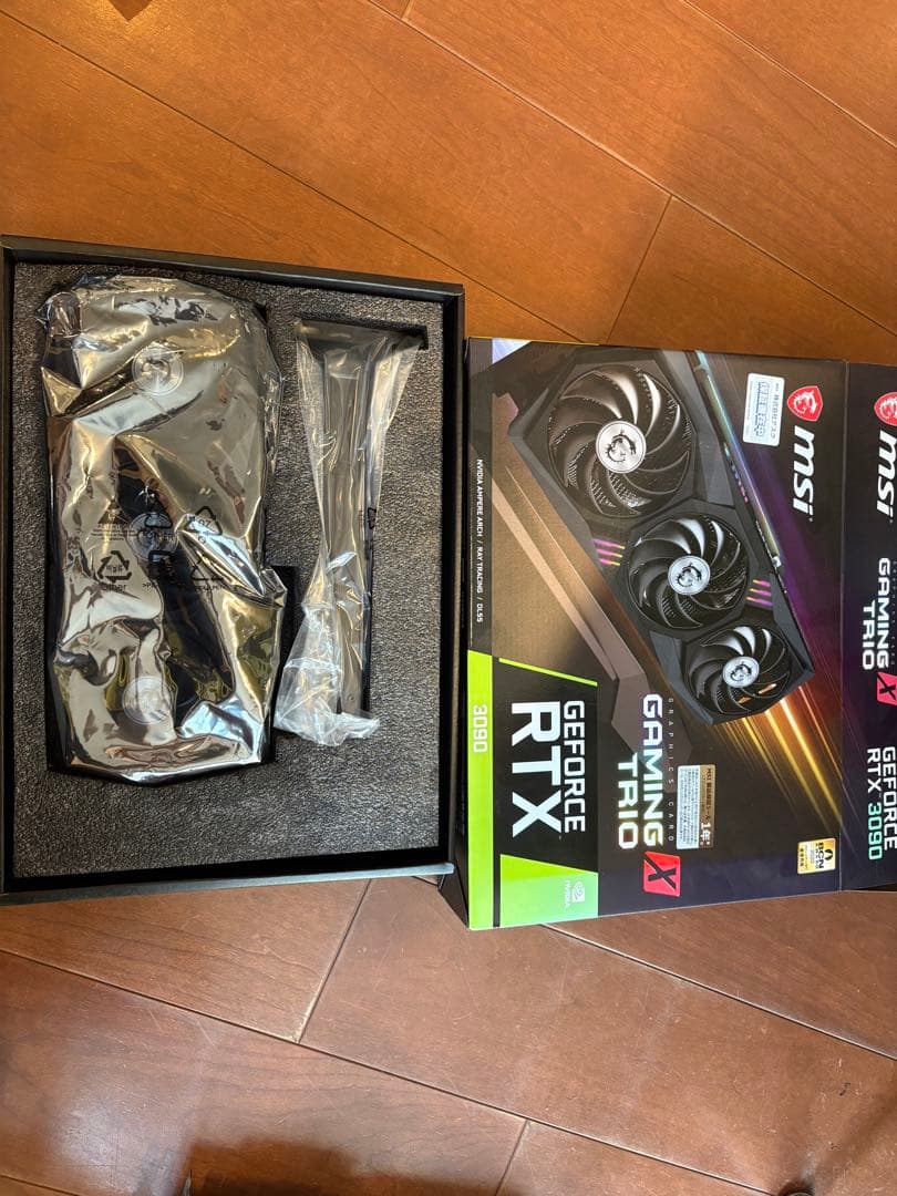 「ヒートシンク付き」GeForceRTX3090GAMING XTRIO24G
