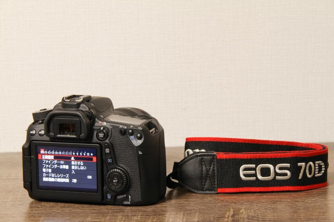 Canon EOS 70D EF-S 18-135 IS STM Kit 美品