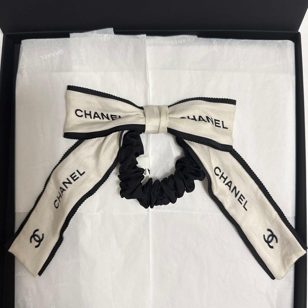 BLACKPINK ジェニー着用 CHANEL シャネル　シュシュ リボン