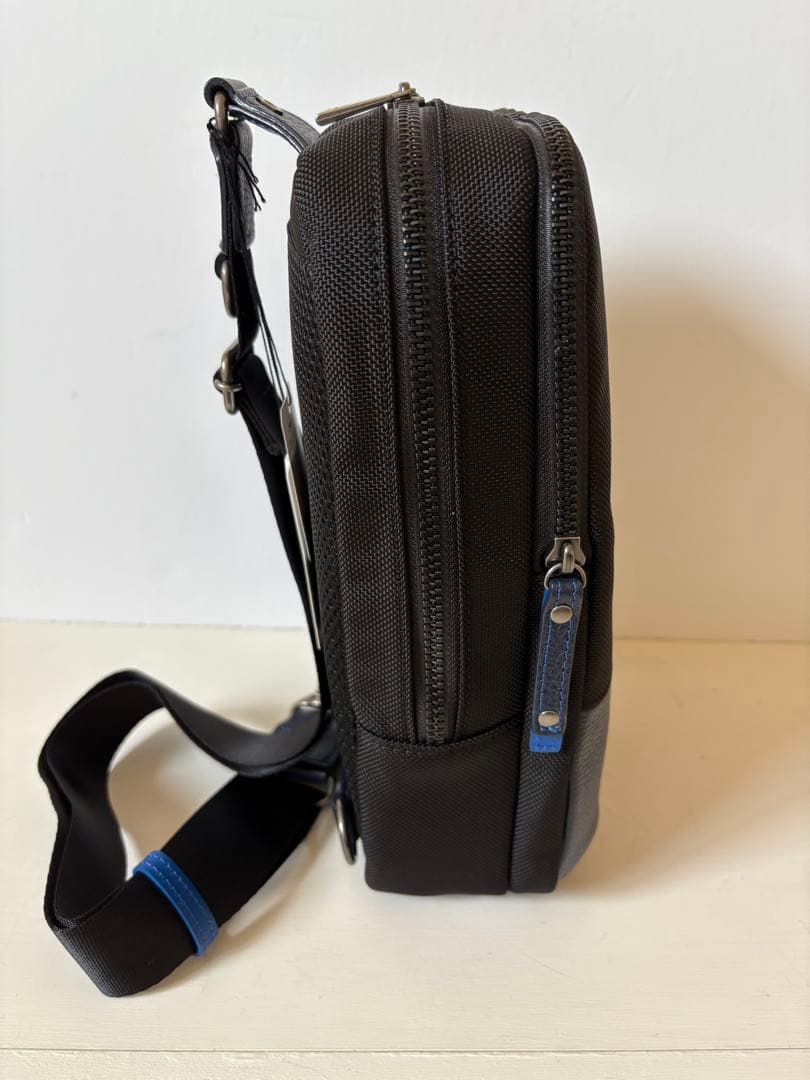 グリーン様【新品】ランバン　ボディバッグ　クロ