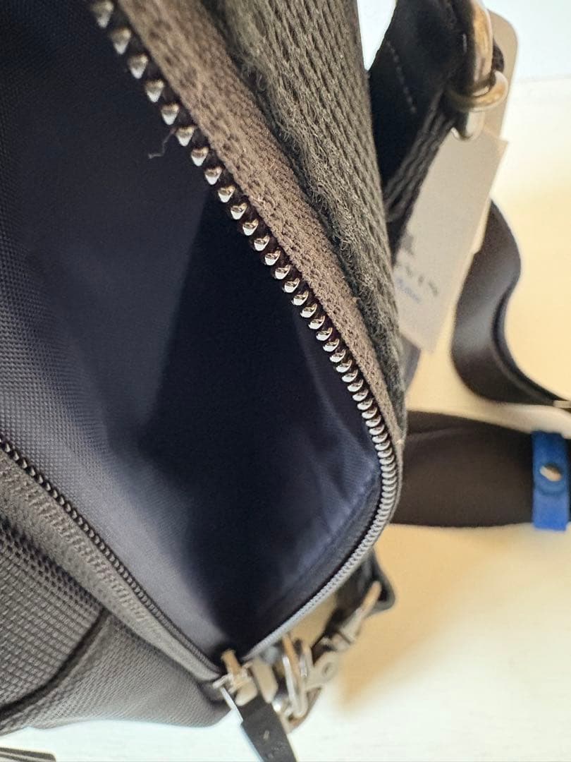 グリーン様【新品】ランバン　ボディバッグ　クロ