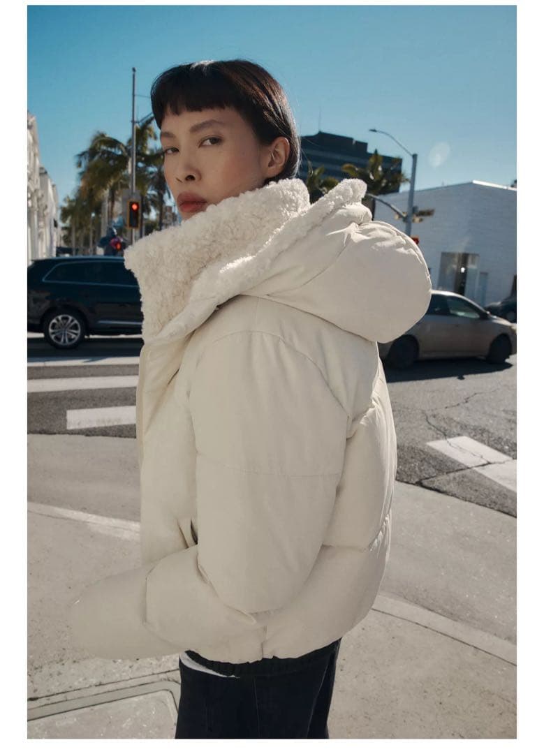 ZARA フェイクシープスキンフード付き撥水ウィンドブレーカーアノラックXS