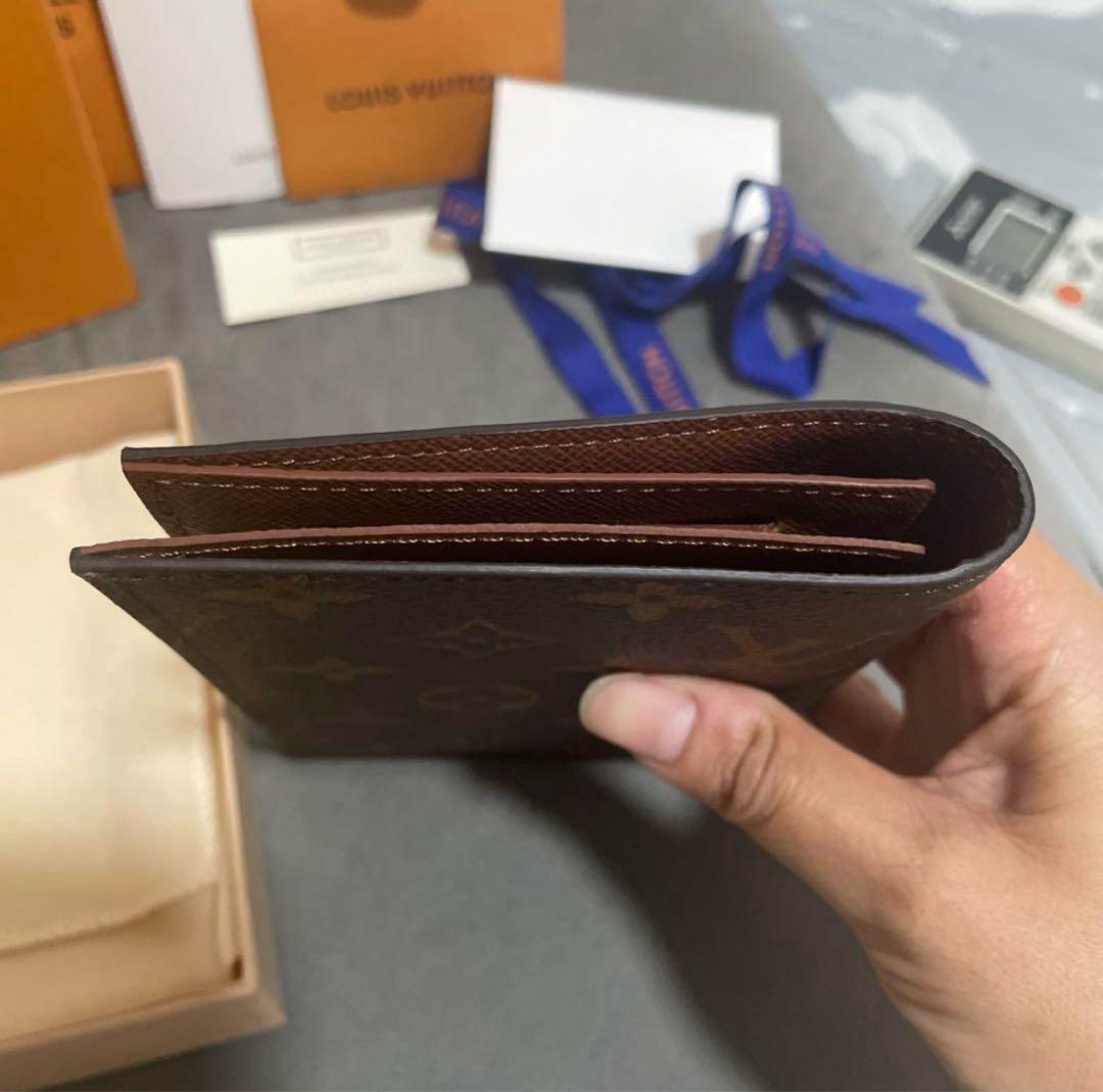 【値下げ】パスポートケース　パスポートカバー　新品未使用　備品付