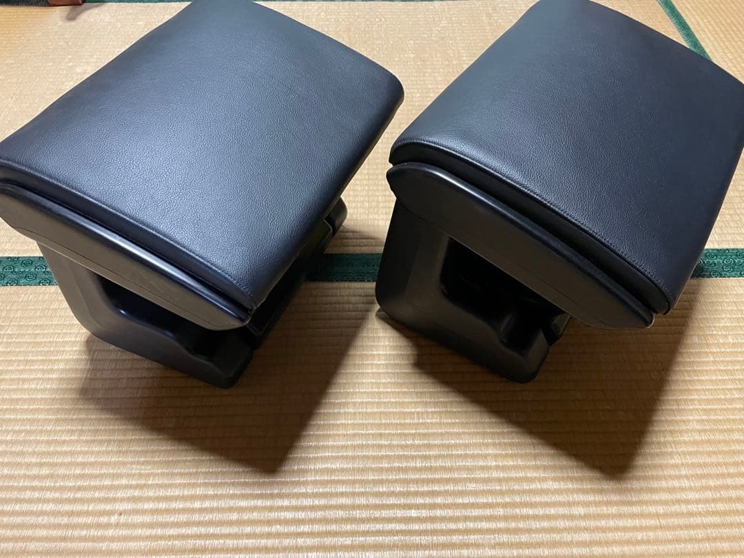 トヨタ純正オットマン2個セット