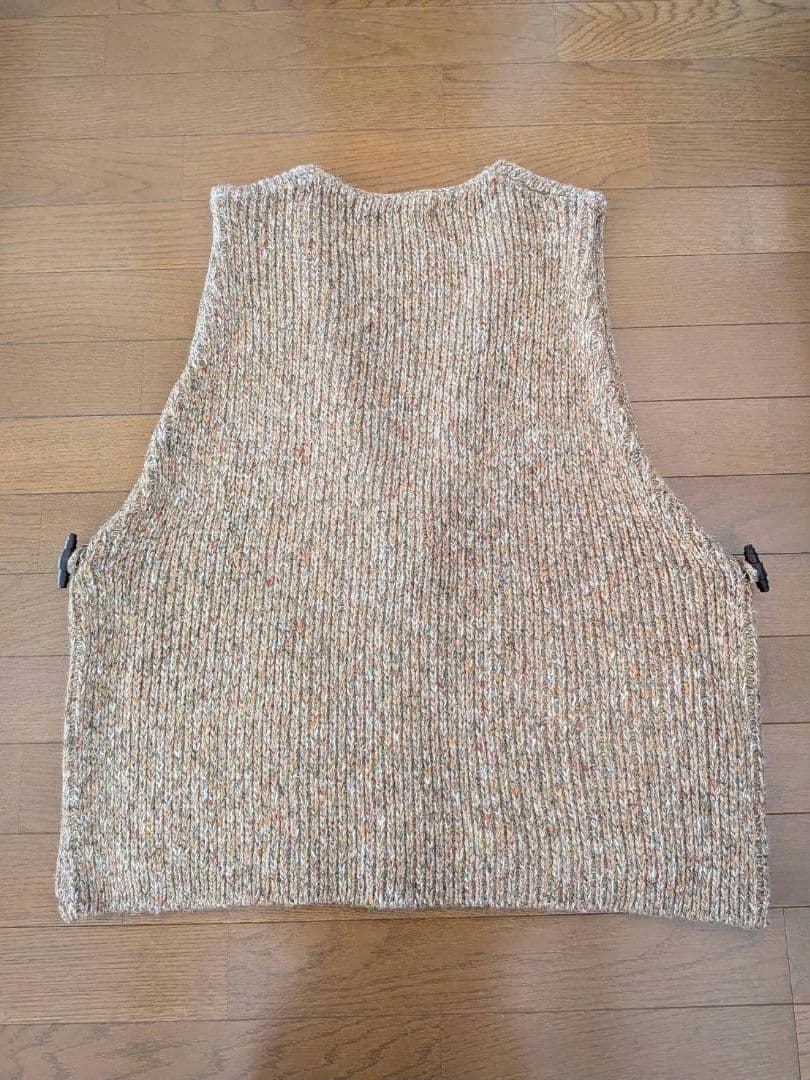 ナスングワム　ベスト　Lサイズ　Nasngwam　Grain Vest