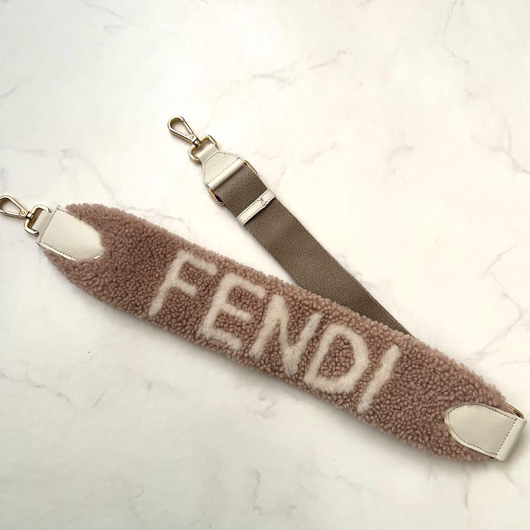 フェンディ ストラップユー ボア レザー ロゴ ショルダー紐 肩紐 シープスキン