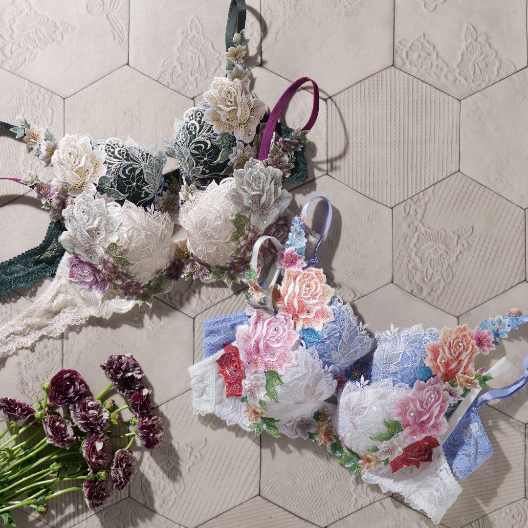 Wacoal Salute 09グループ E65 PU