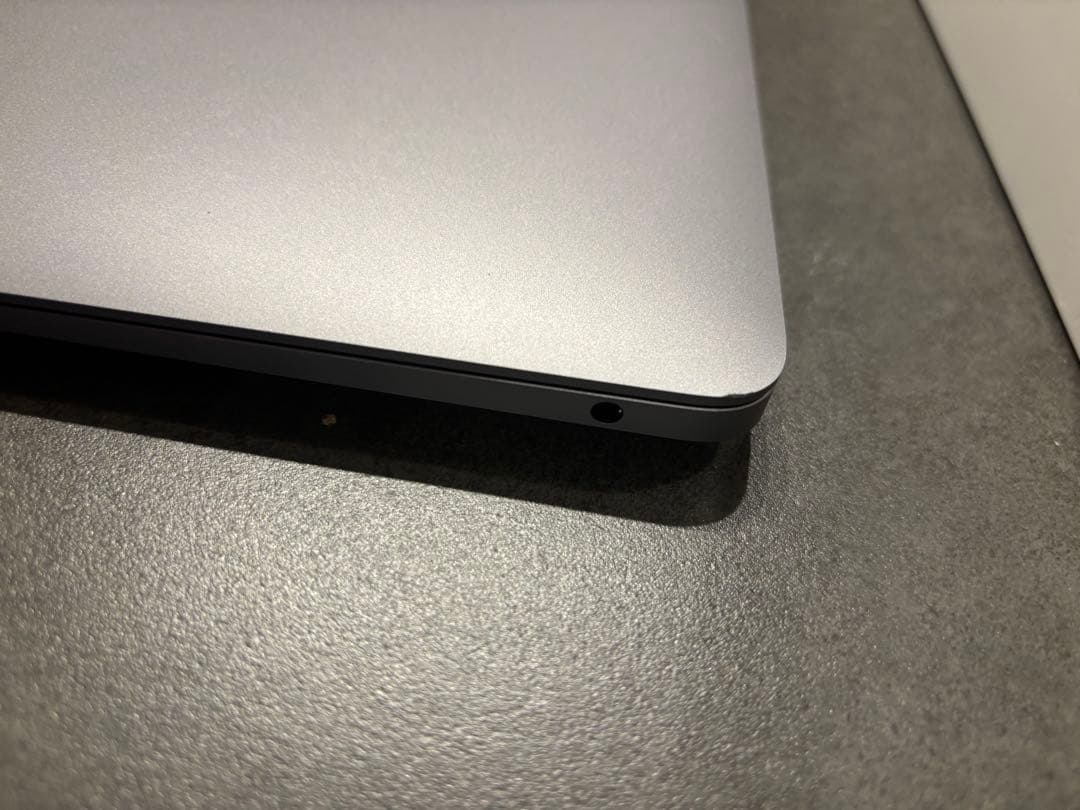 MacBook本体 Apple MacBook Air (M1, 2020) 16GB 1T