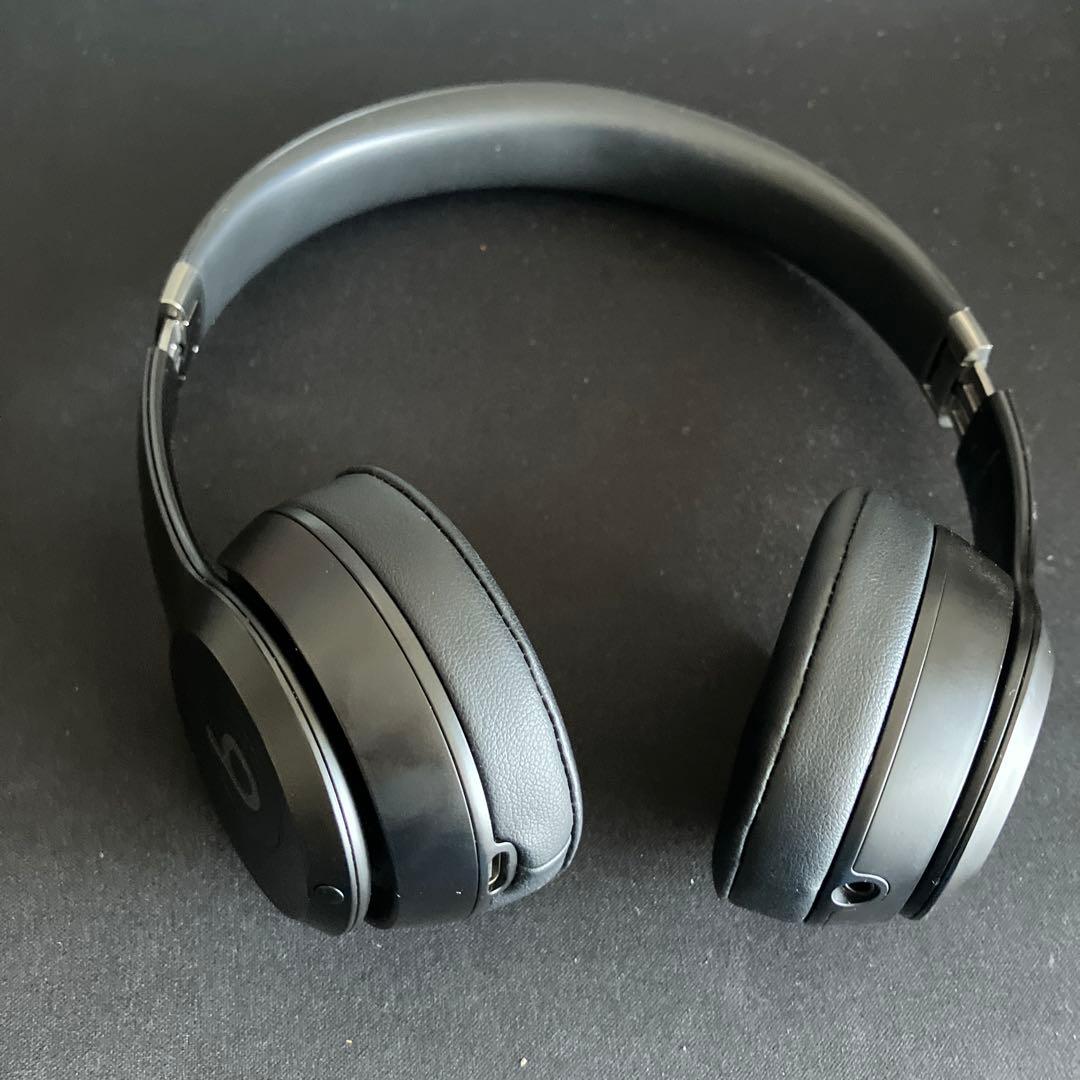 ヘッドホン Beats Solo 4